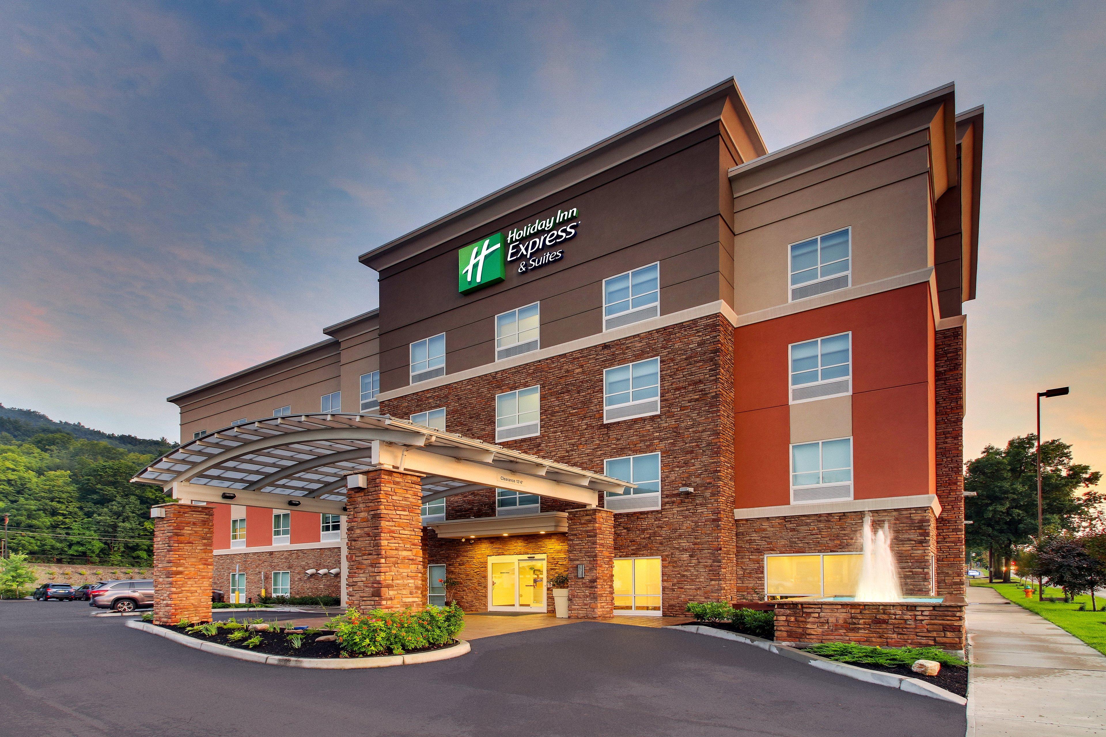 Holiday Inn Express & Suites Ithaca By Ihg Exterior foto